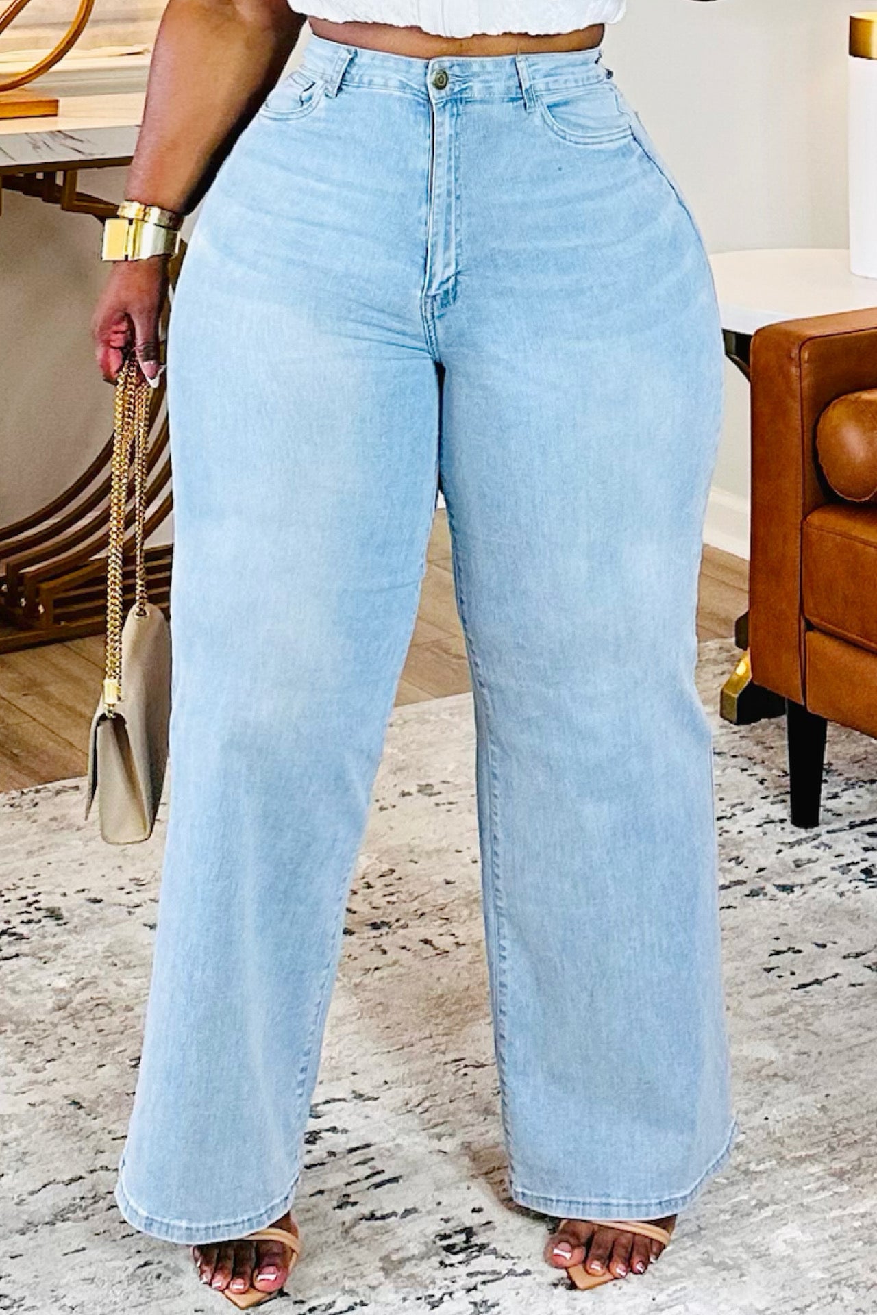 Understated it Girl Light Wash Jeans
